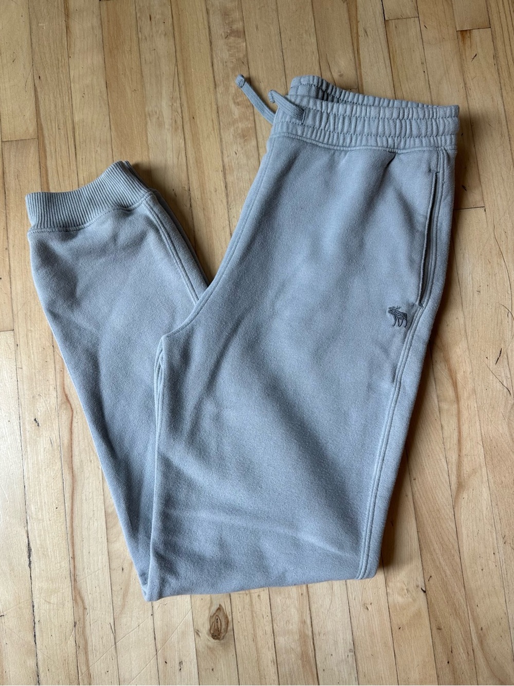 abercrombie kids Light Gray Fleece Joggers, Size 15/16